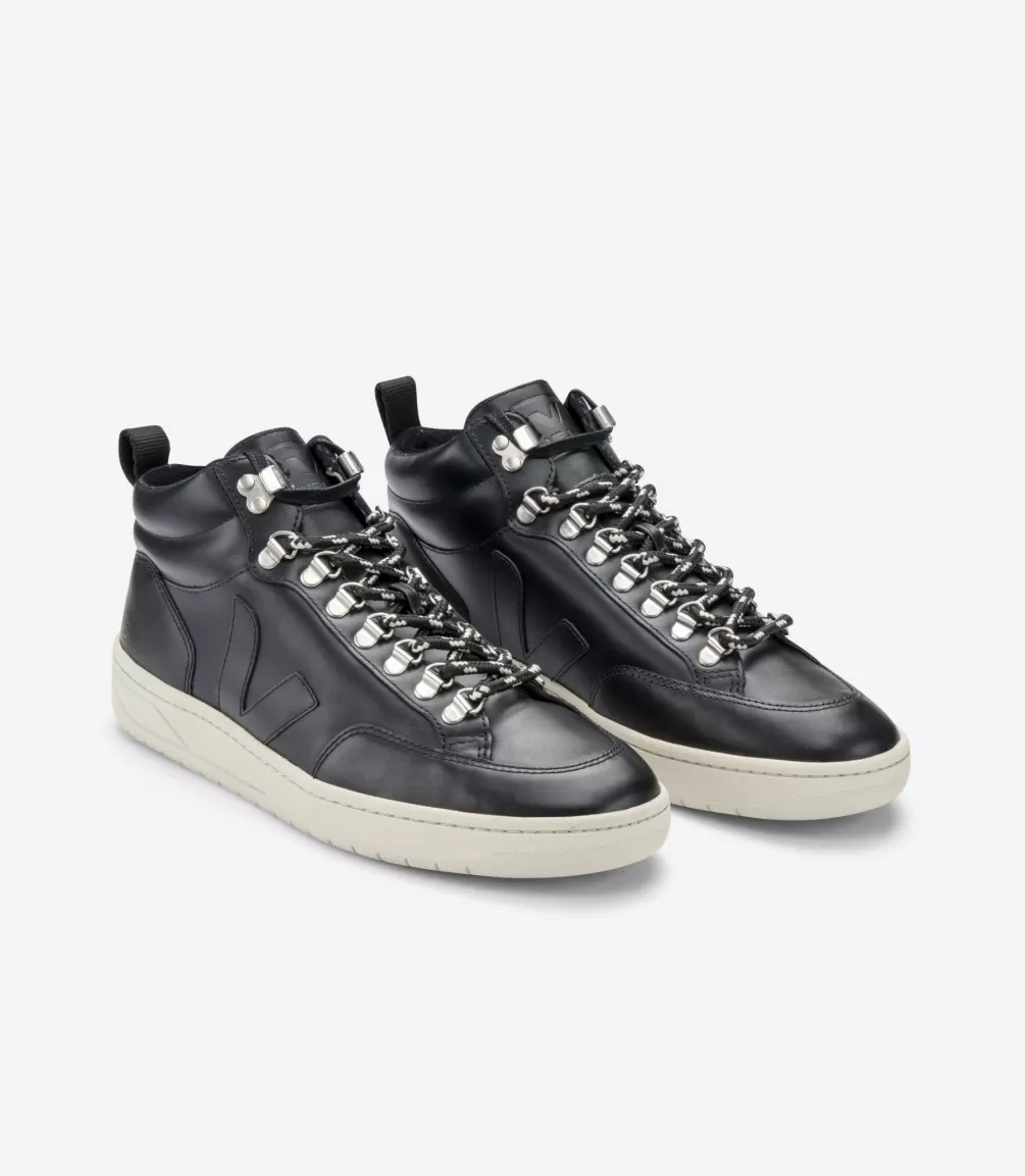 VEJA Adults<RORAIMA LEATHER BLACK PIERRE SOLE