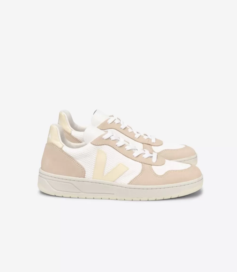 VEJA Adults<V-10 ALVEOMESH WHITE BUTTER ALMOND